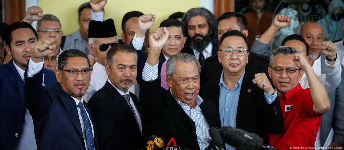 Malaysia ta tuhumi tsohon Firayim Minista Muhyiddin bisa zargin cin mutuncin sarauta